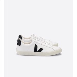 Veja Esplar Leather Sneakers
